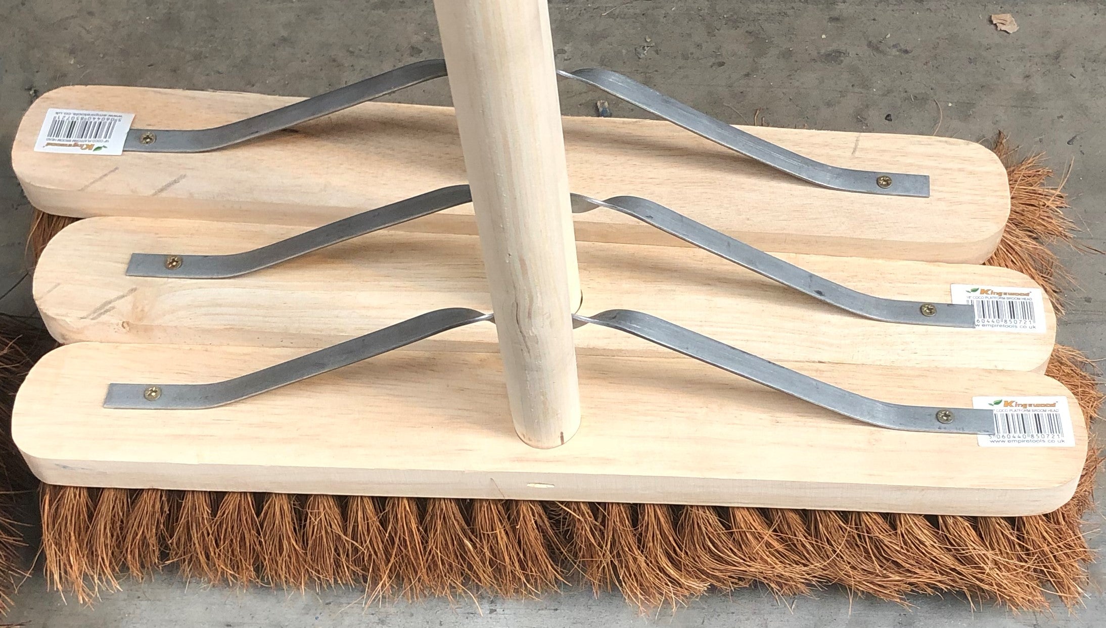 18″ Bass platform Broom (S&H 1370mmx28mm)